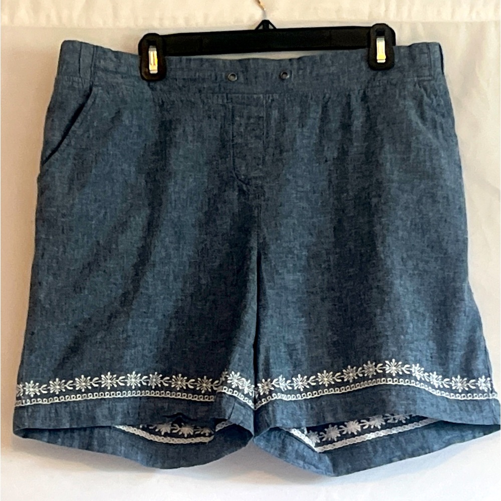 Talbots Linen Blue and White Flat Front Shorts with Embroidered Hem